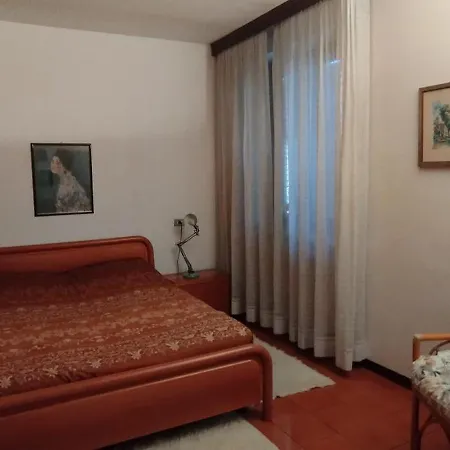 Casa Alice, In Collina Con Panorama Vakantiehuis